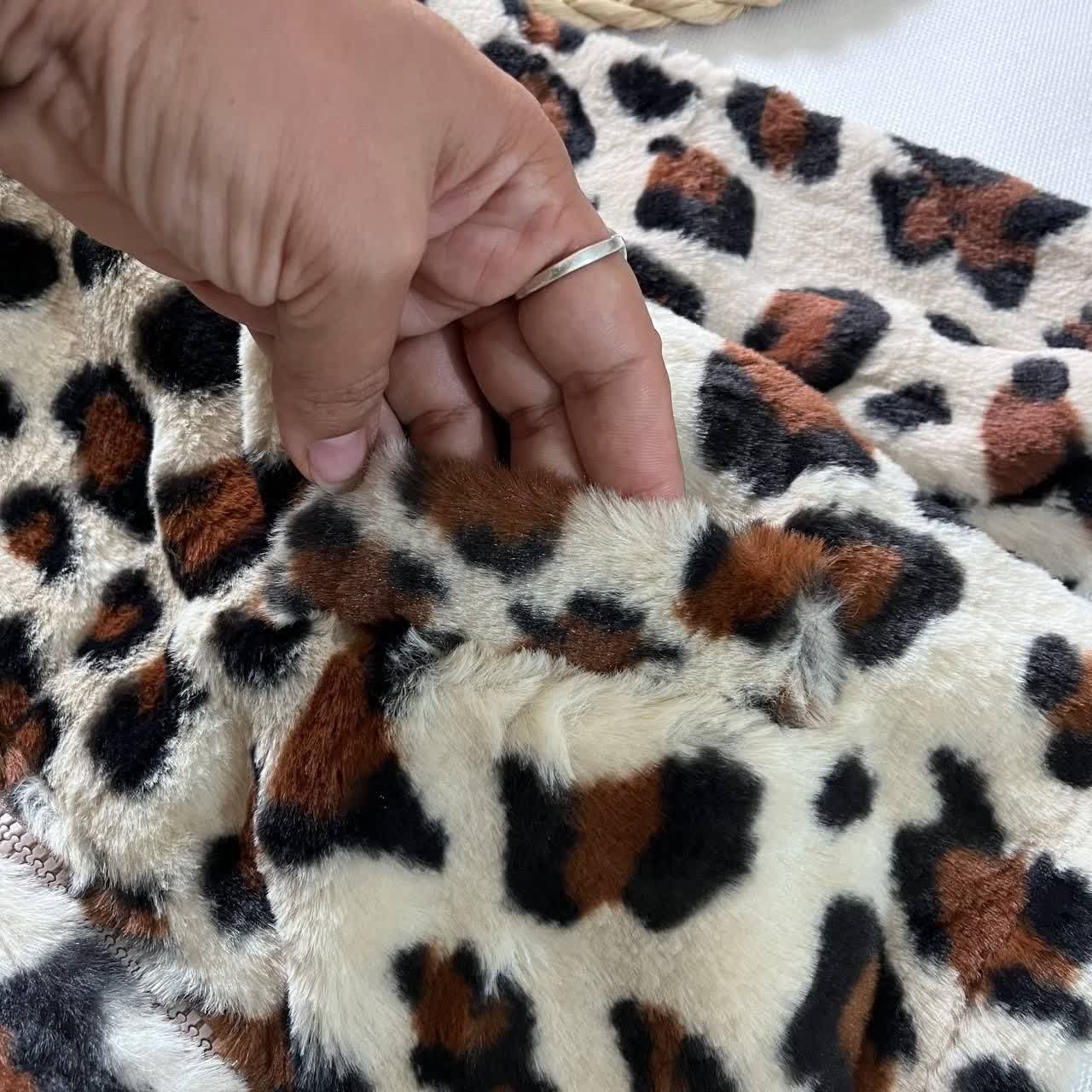 کت خز پلنگی - تصویر 5